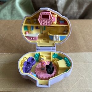 Polly Pocket Dazzling Dog Show 1993 Complete Pet Parade Bluebird